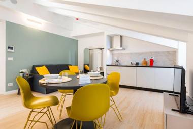 DOMO: Corner Suite City View