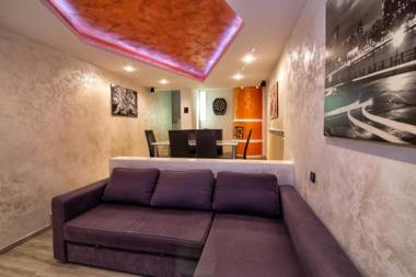 Da Chris e Lisa - 022205-AT-296296