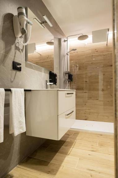 YUGOGO PELLICO 8 Trento Centro