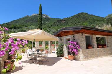 La Cascata Negli Ulivi