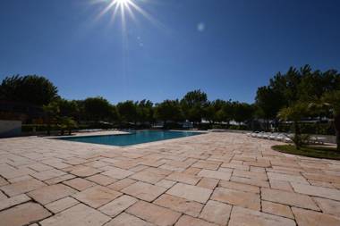 Samuel House - Chantal