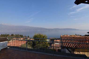 Casa Angela With View On Garda Lake