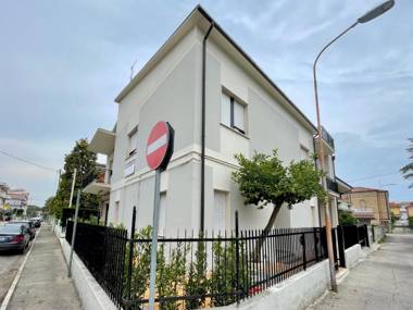 SoleLuna Via Silvio Pellico 6