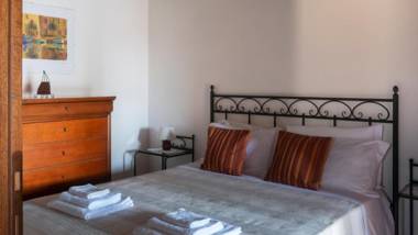 Welcomely - Su Niberu - Il Ginepro