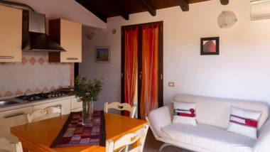 Welcomely - Su Niberu - Il Ginepro