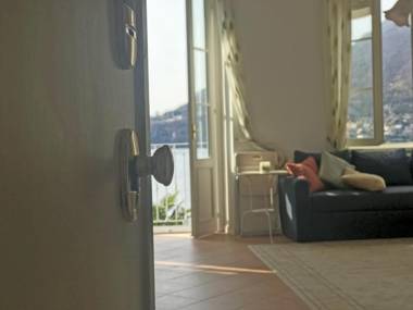 Flat Via De Benzi in Torno – Lake Como