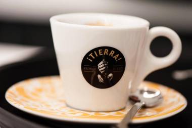 Adalesia Hotel & Coffee