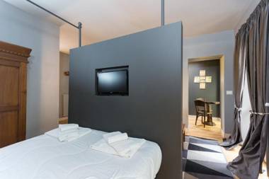 Porta Palace Apartments