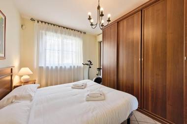 Fortino Roomy Apartment