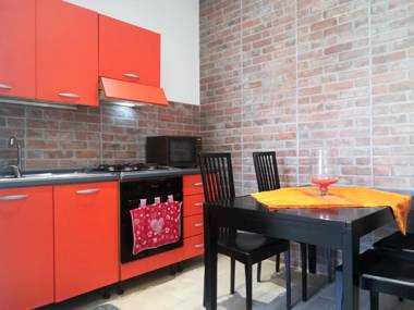 House San Salvario Next Station by Holiday World