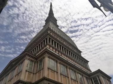 House San Salvario Next Station by Holiday World