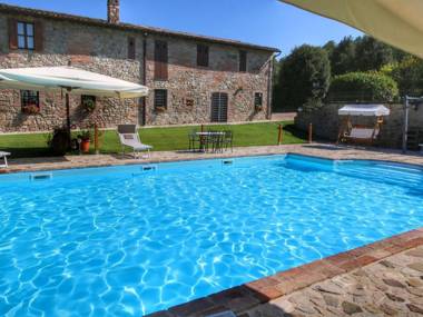 Deluxe Mansion in Pontecuti PG with Swimming Pool
