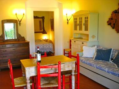 Agriturismo "Borgo Madonna degli Angeli" - charming cottages in the gardens !