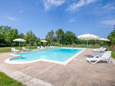 A small village of five beautiful apartments in the green Tuscan hills