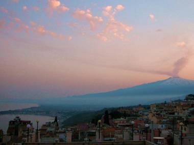 Teatro Greco Balcony Apartment