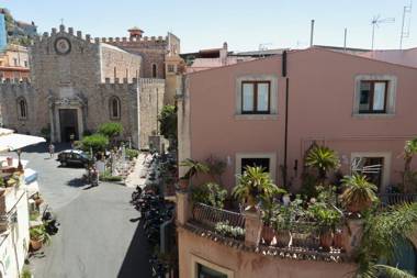 Al Duomo Rooms & Flats