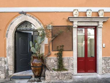Pleasing house in the center of the famous Taormina and just 4 km from the sea!