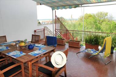 Holiday house for 6 persons near the beach