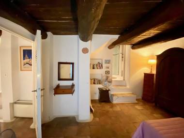 Holidaycasa Mirella - Nel cuore del centro storico