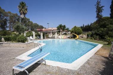 Villa grande piscina spiagge Maldive Salento m350