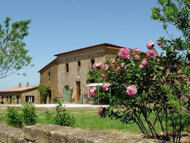 Farmhouse in Sorano with Swimming Pool Terrace Barbecue