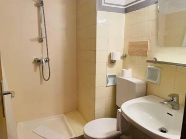 Pension Dangl - Glacier Rock