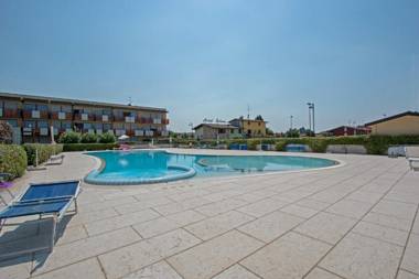 Benacus E4 Apartment by Wonderful Italy