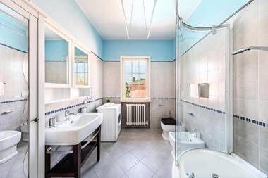 Il Quadrifoglio D4 Apartment by Wonderful Italy