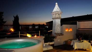 Arcimboldo House 2&2