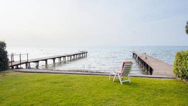 One step from the lake - Italian Homing