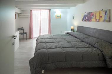 Maniace Homes - Federico & Angelica