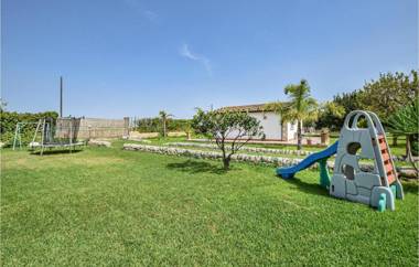 Amazing home in Arenella with Outdoor swimming pool WiFi and 4 Bedrooms