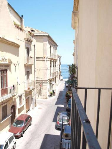 Salomone Apartments I by Wonderful Italy