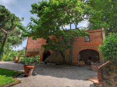 Cozy Villa in Sinalunga with Terrace