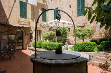 Piazza Paradiso Accommodation