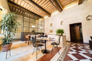 Casatorre dei Leoni Dimora Storica