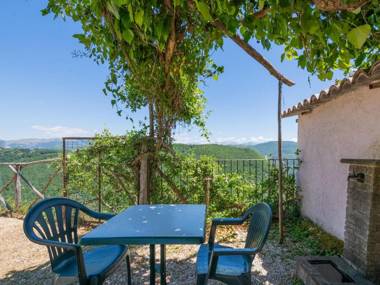 Peaceful Holiday Home in Sellano with Pool