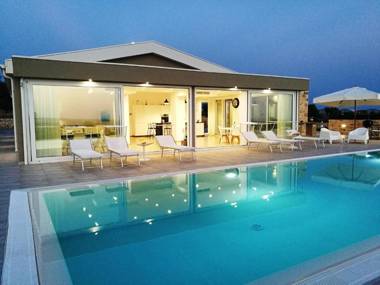 Karat House Pool lovely view 4 rooms 5 bathrooms wifi freenew villa