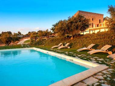 Plush Villa with Sauna Jacuzzi & Pool in Scicli