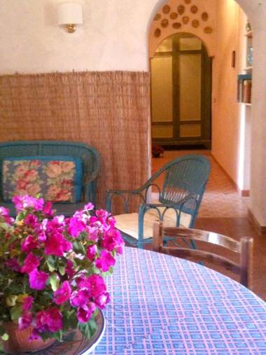 2 bedrooms house with enclosed garden and wifi at Sciacca 5 km away from the beach