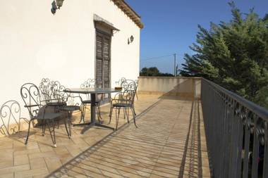 5 bedrooms house with furnished garden at Sciacca 1 km away from the beach