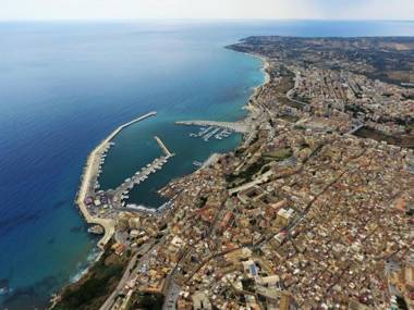 Two room apartment near the beach