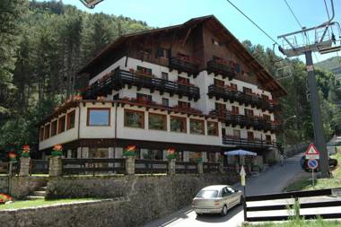 Hotel Garnì Mille Pini