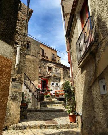 Scalea Historic Center Apartments