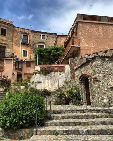 Scalea Historic Center Apartments