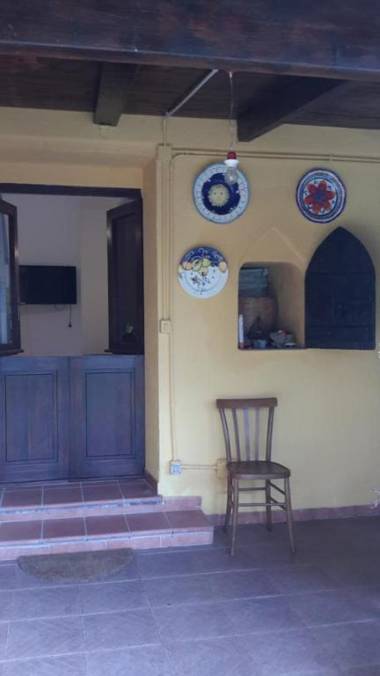 casa di campagna dal pozzo