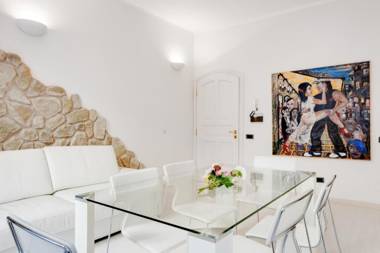 Sarzana White Apartment nel Centro Storico