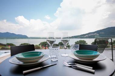 IseoLakeRental - Surre Resort