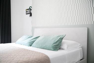 IseoLakeRental - Surre Resort