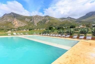 Room & Breakfast Cala Azzurra